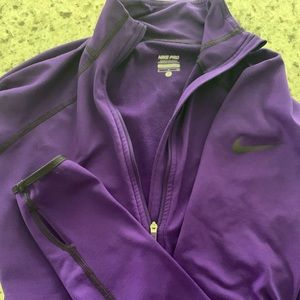 Size SM GUC Nike Pro running pull over